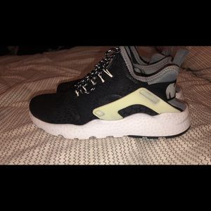 Women’s Nike Air Huarache